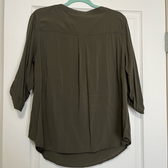 Torrid Olive Green Harper Blouse size 1x - Picture 6 of 9